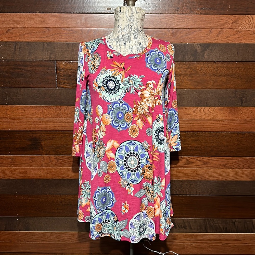 Yee Stretchy Scoop Neck Long Sleeve Bright Pink Floral Tunic